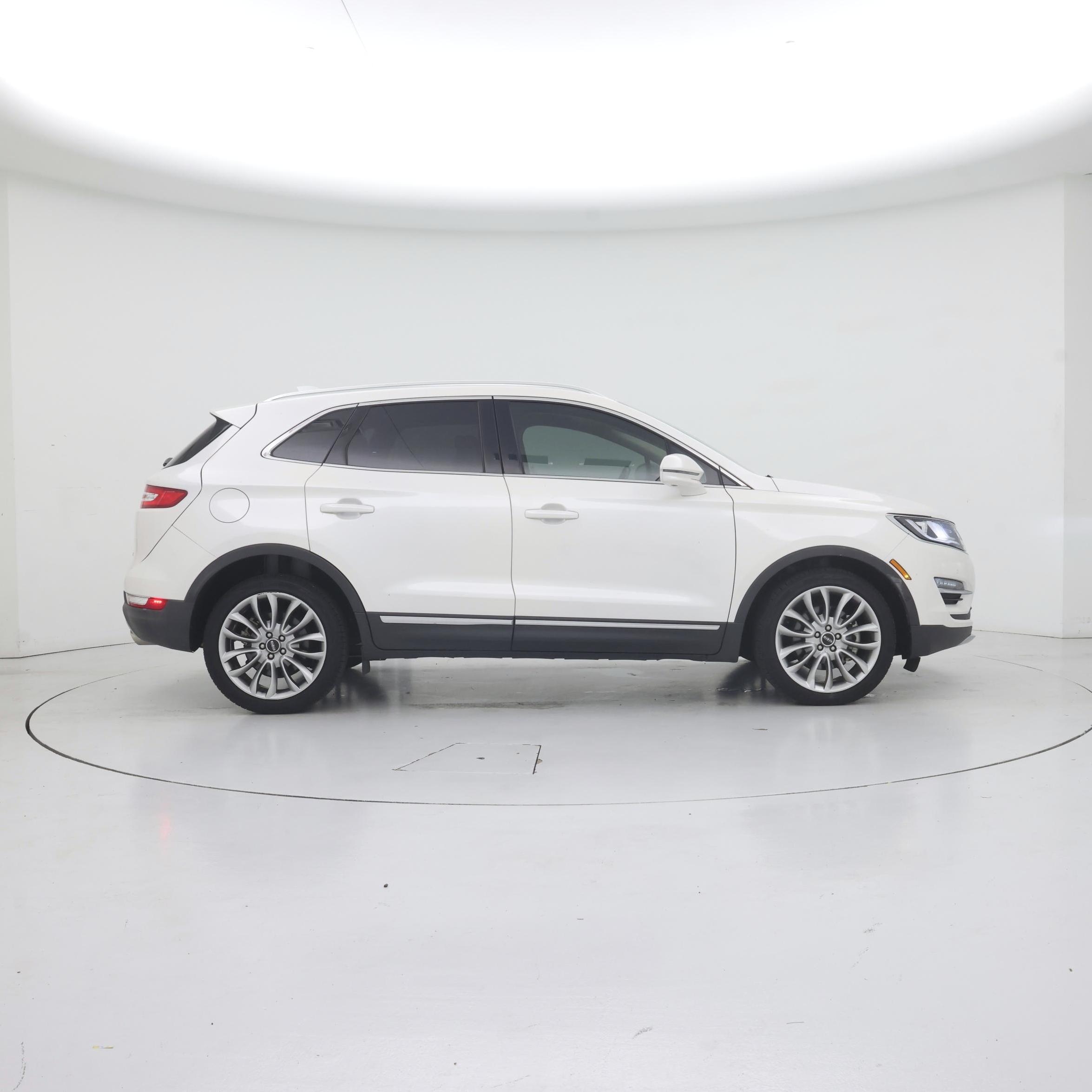 Thumbnail: 2017 Lincoln MKC - 7