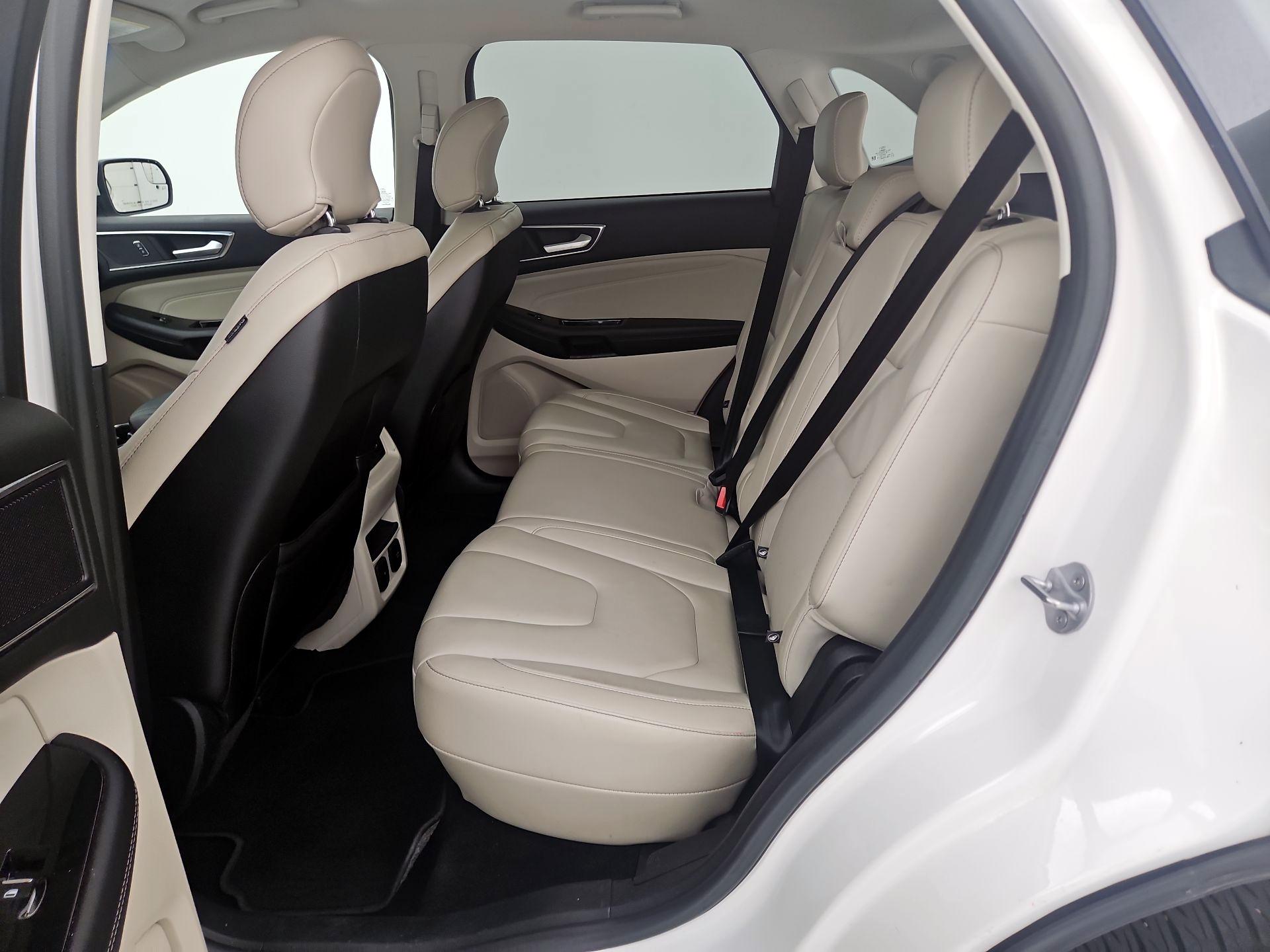 Thumbnail: 2018 Ford Edge - 18