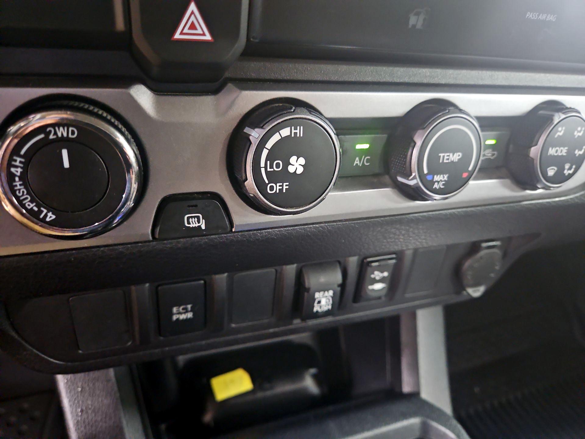 Thumbnail: 2019 Toyota Tacoma - 16