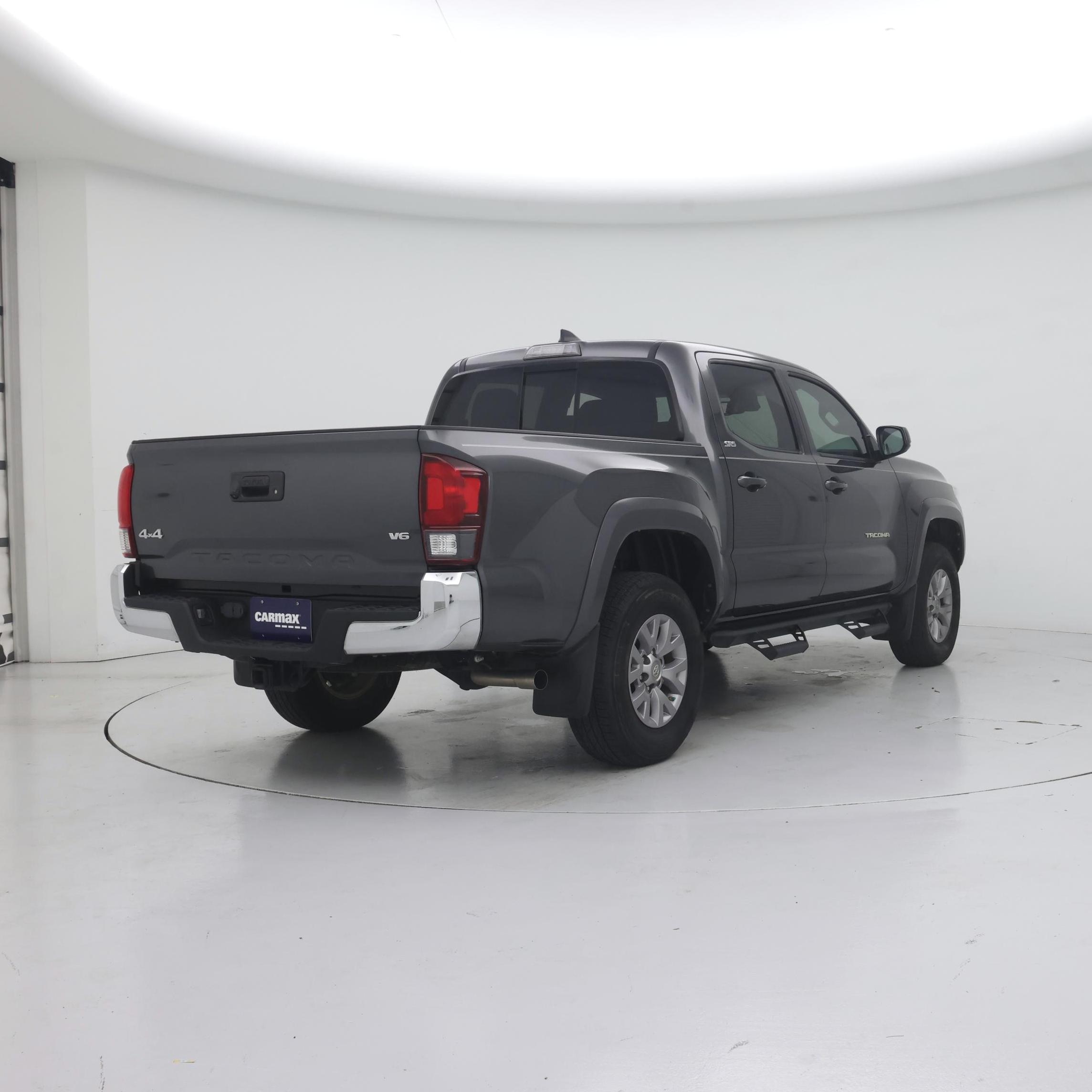 Thumbnail: 2019 Toyota Tacoma - 8