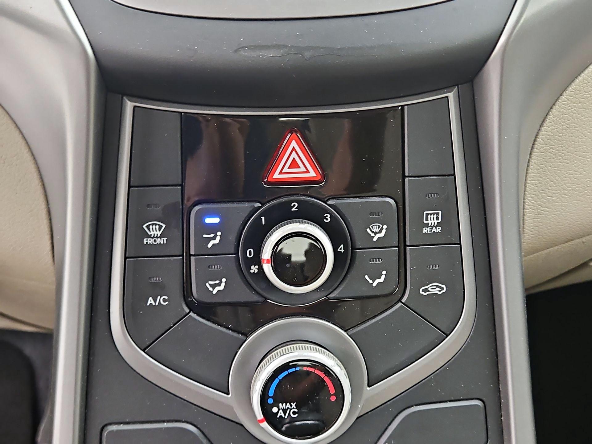 Thumbnail: 2015 Hyundai Elantra - 14
