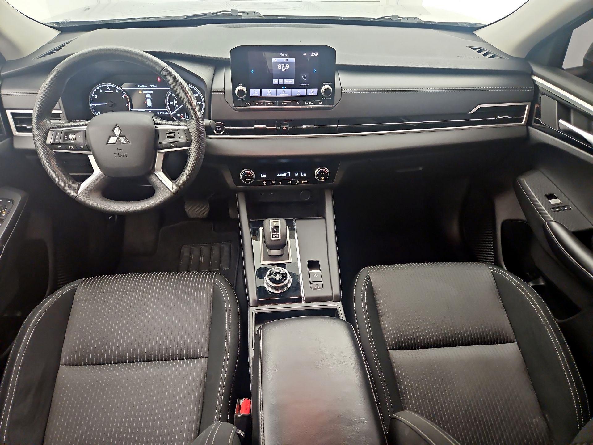 Thumbnail: 2022 Mitsubishi Outlander - 9