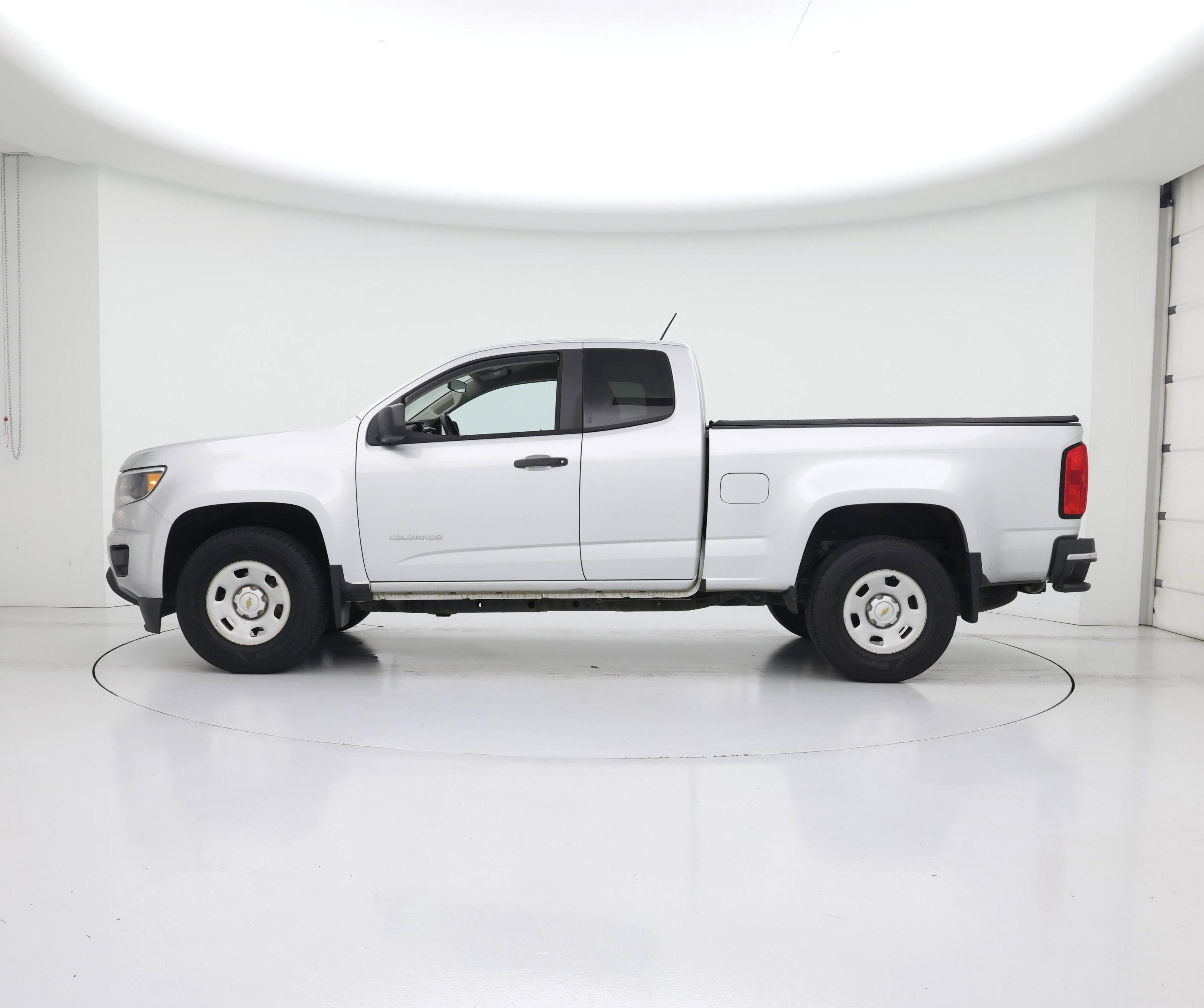Thumbnail: 2019 Chevrolet Colorado - 3