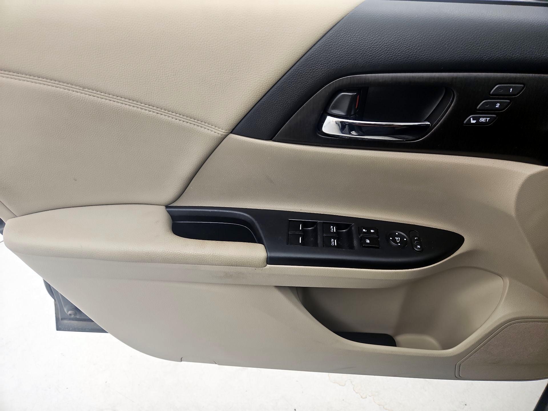 Thumbnail: 2014 Honda Accord - 12