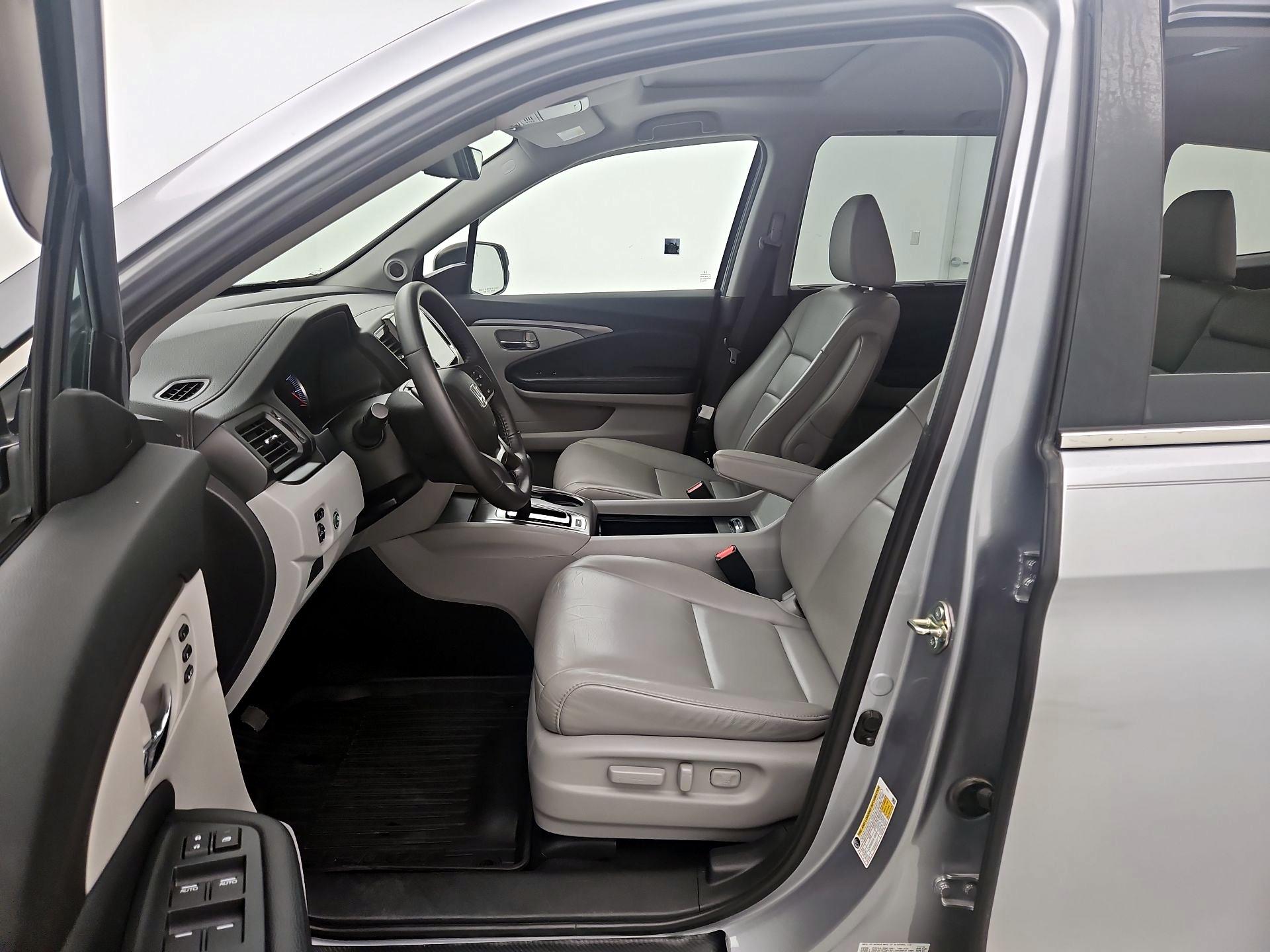 Thumbnail: 2020 Honda Pilot - 11
