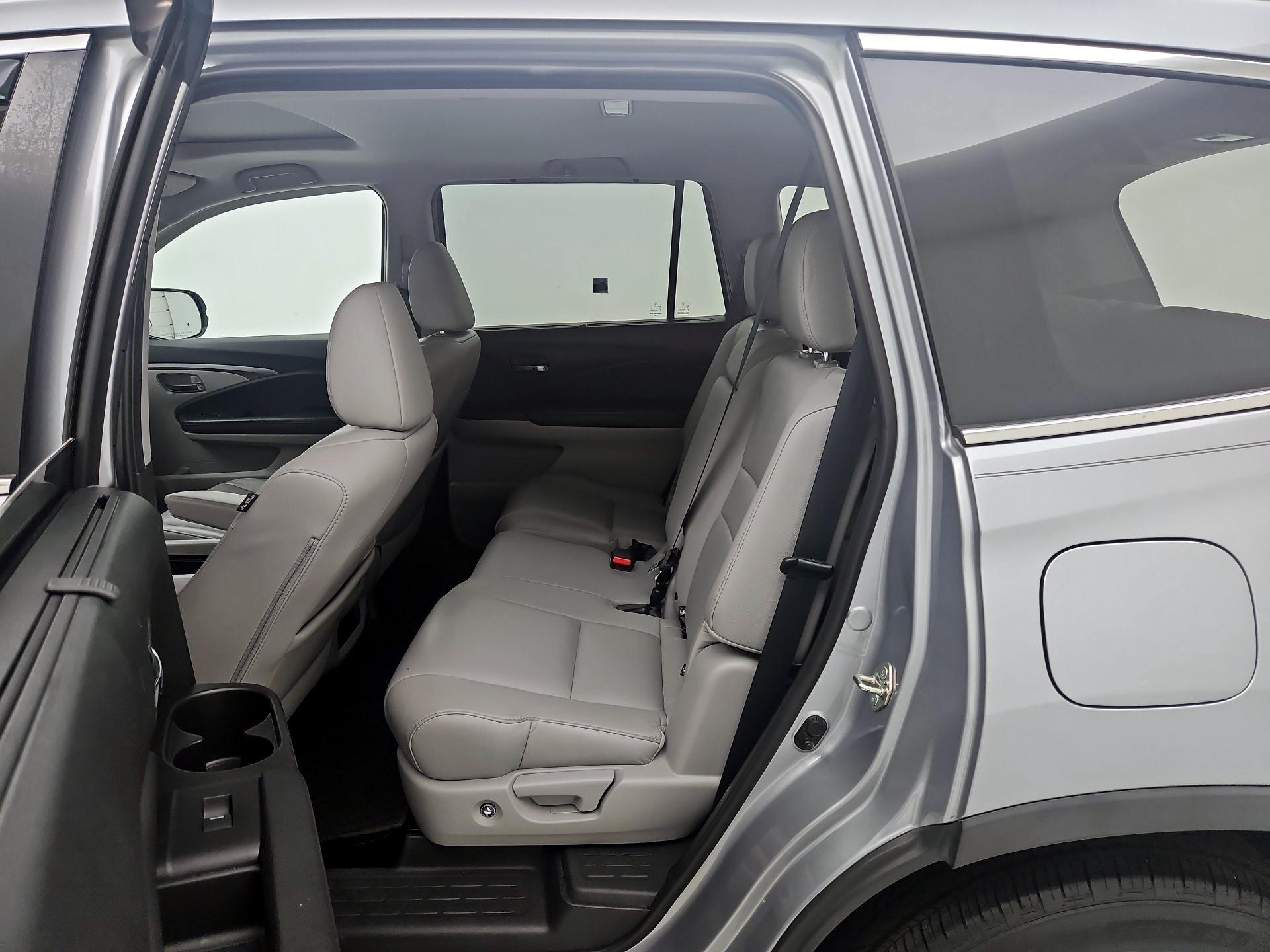 Thumbnail: 2020 Honda Pilot - 20