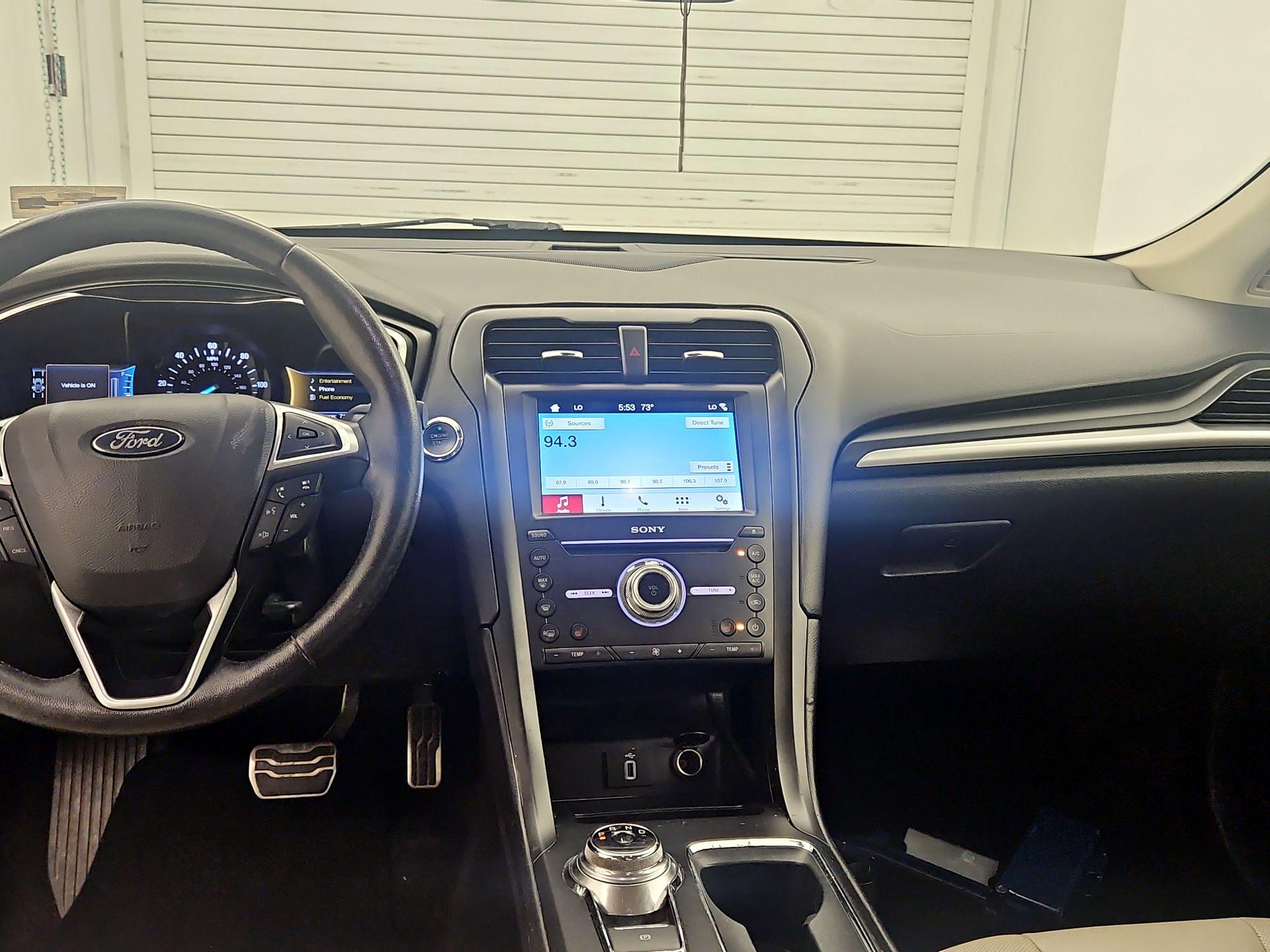 Thumbnail: 2017 Ford Fusion - 9