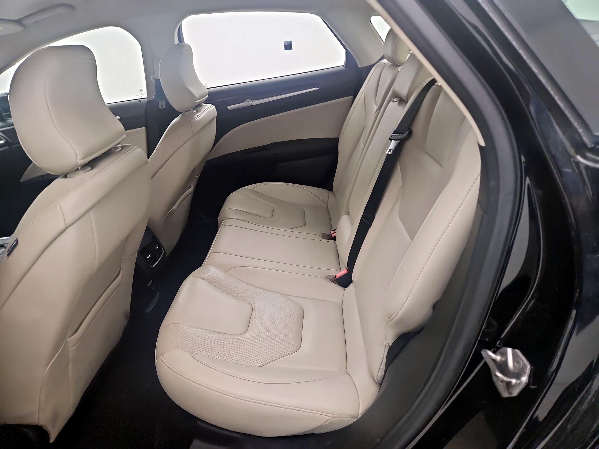 Thumbnail: 2017 Ford Fusion - 19