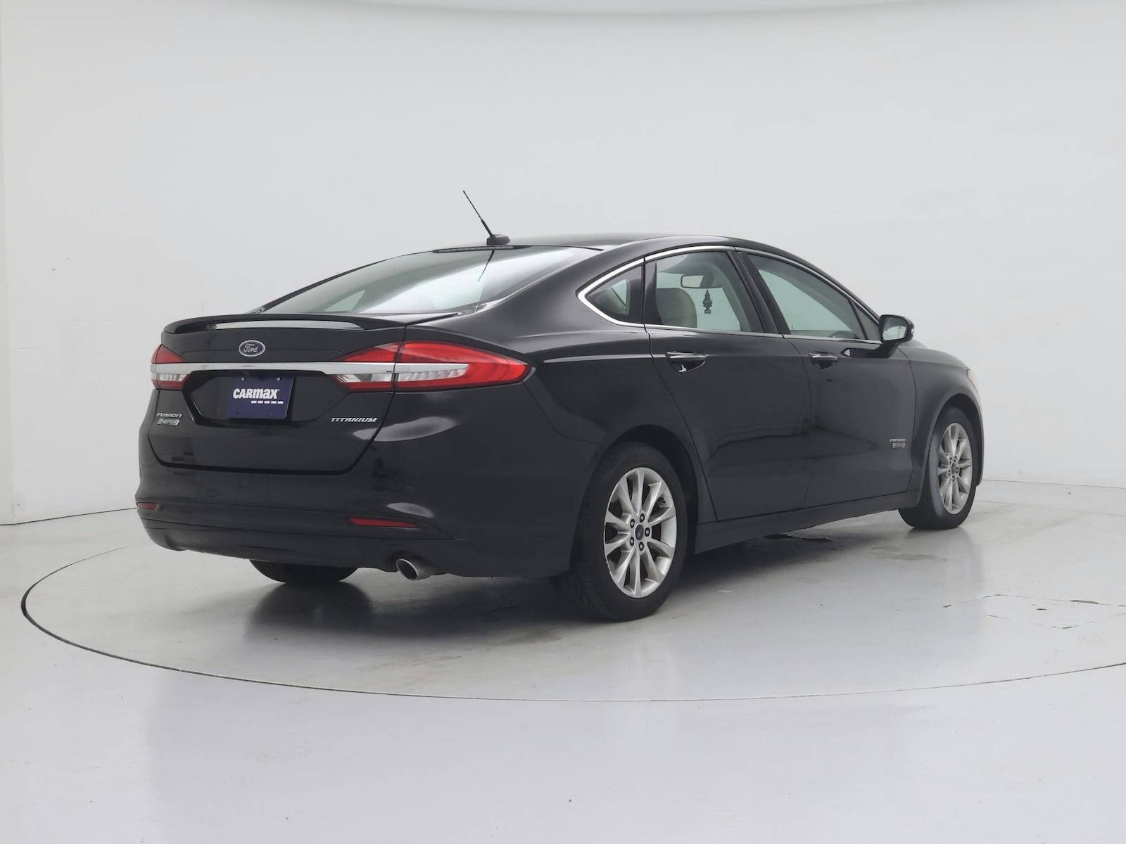 2017 Ford Fusion Energi Titanium - Photo 9