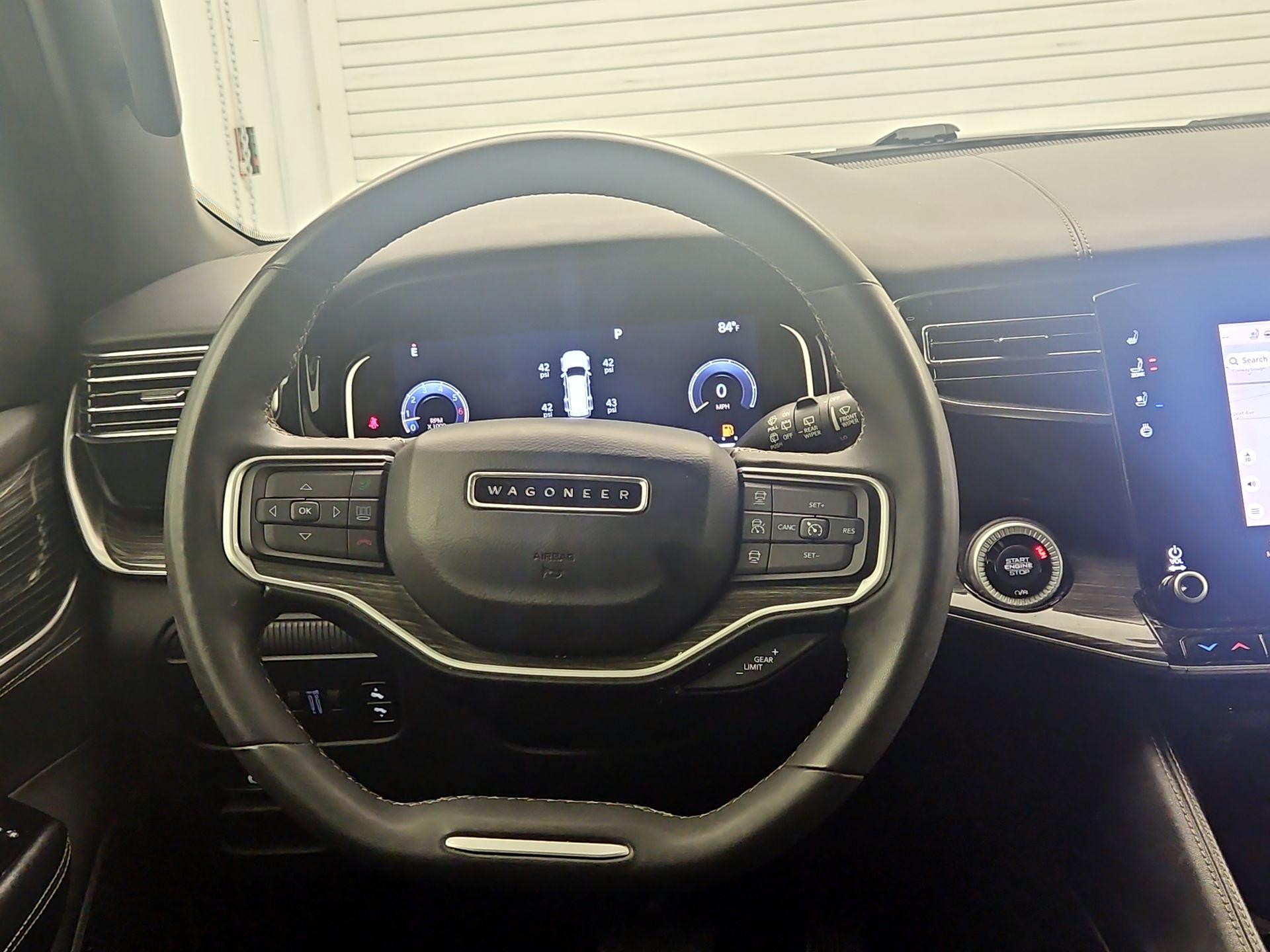 Thumbnail: 2022 Jeep Wagoneer - 10