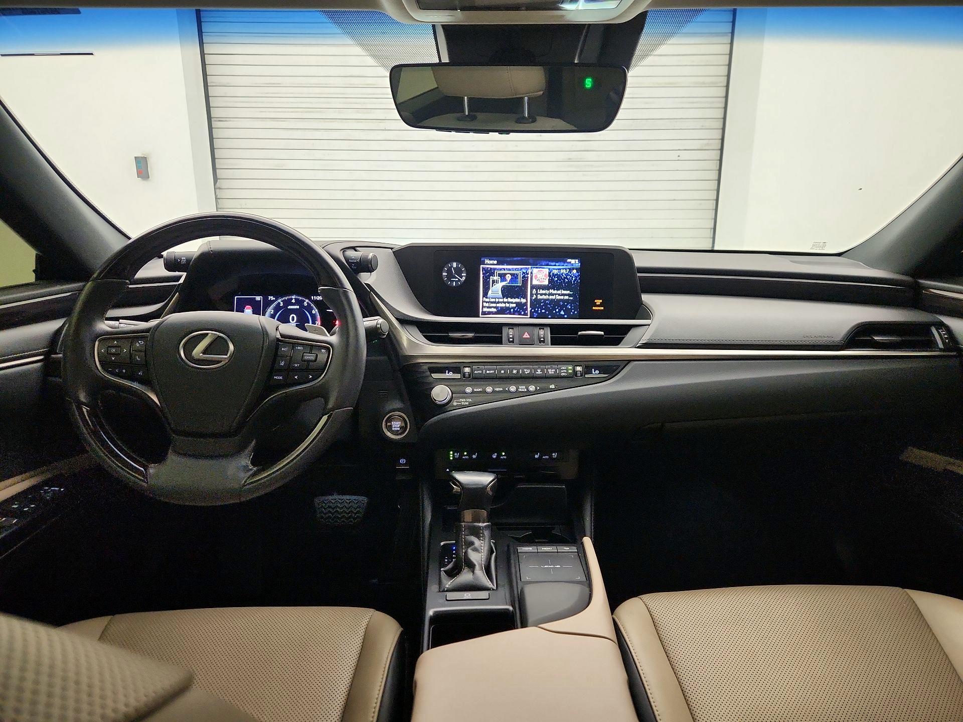 Thumbnail: 2021 Lexus ES - 9