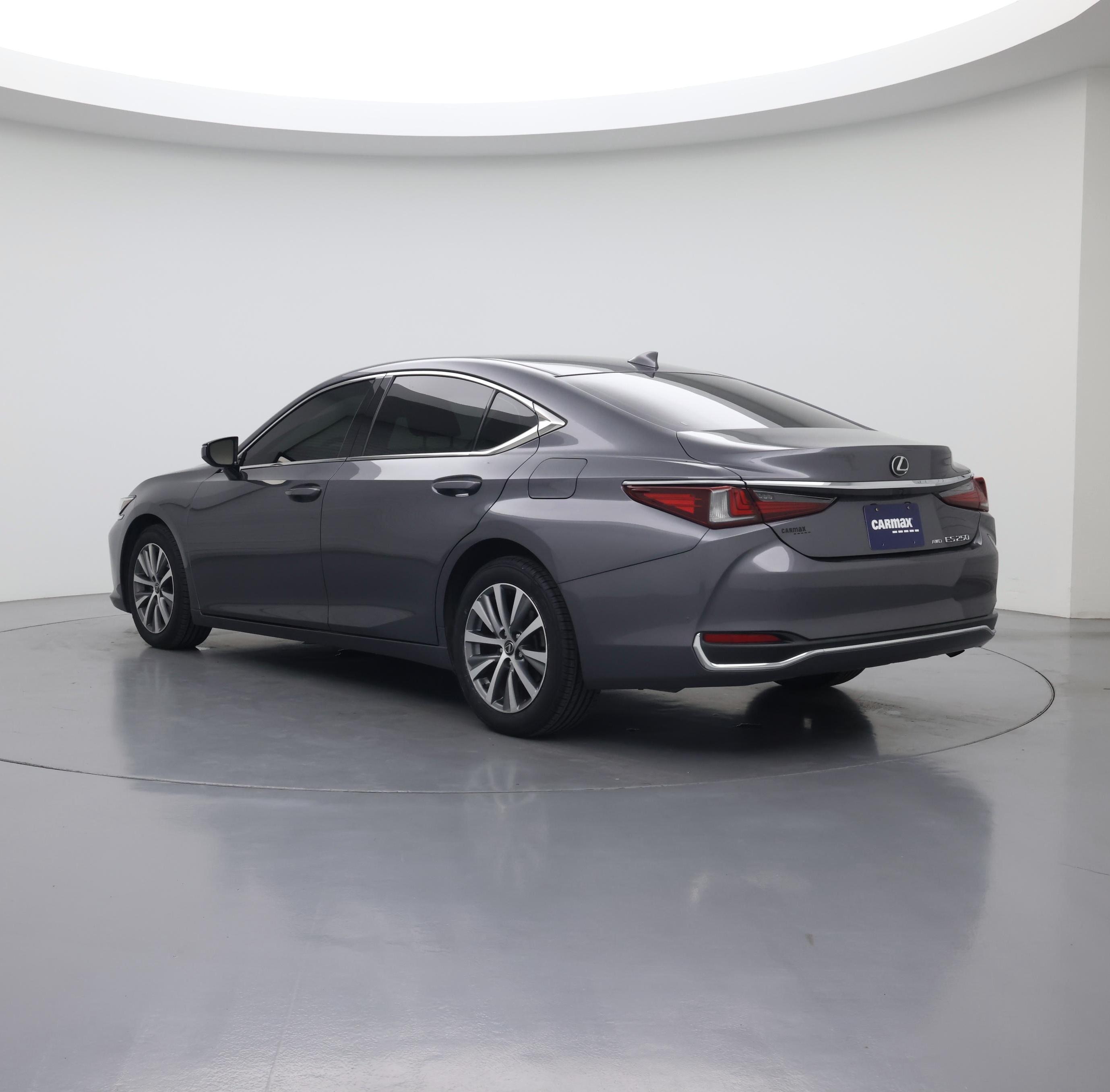 Thumbnail: 2021 Lexus ES - 2