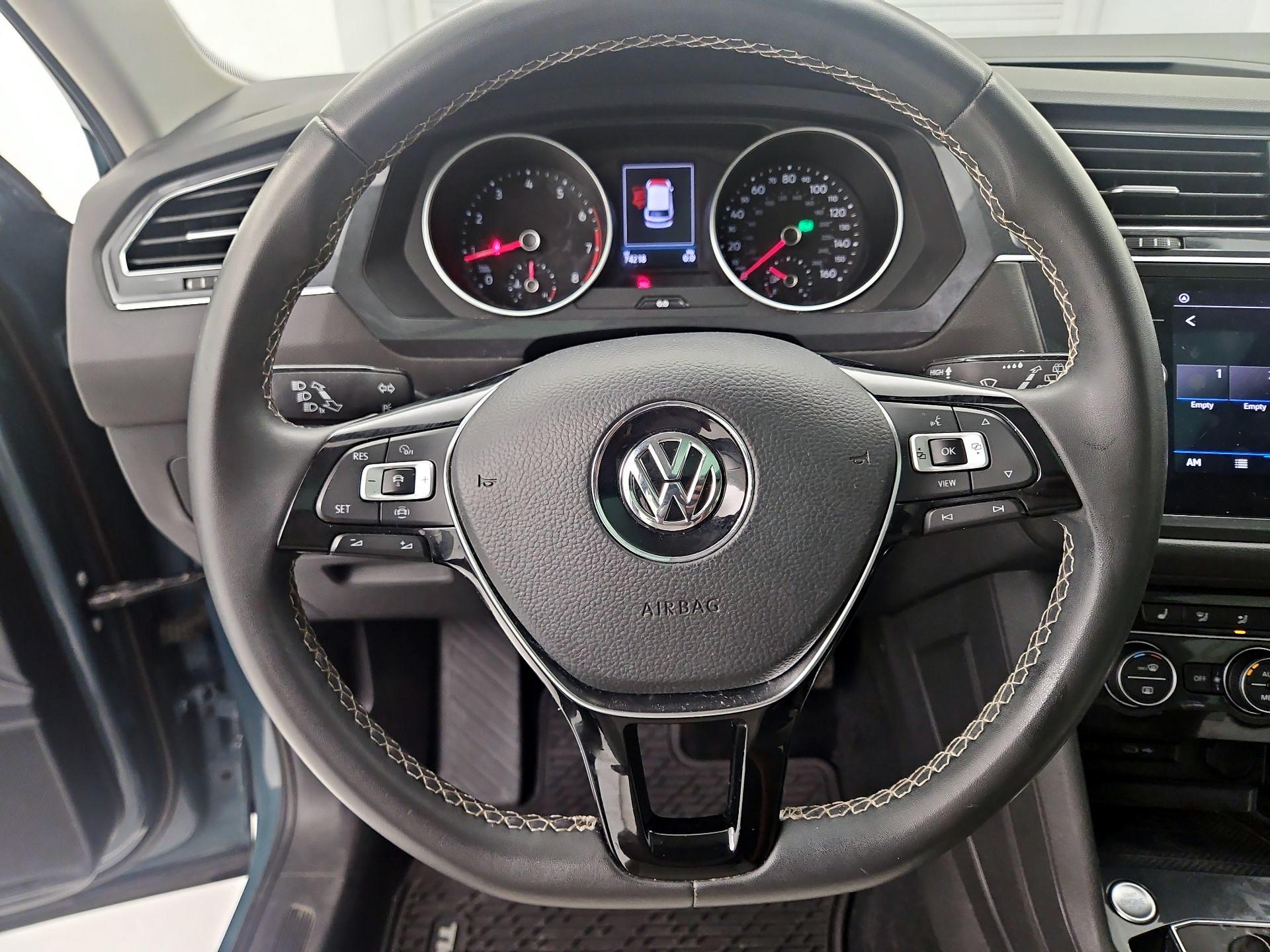 Thumbnail: 2021 Volkswagen Tiguan - 10
