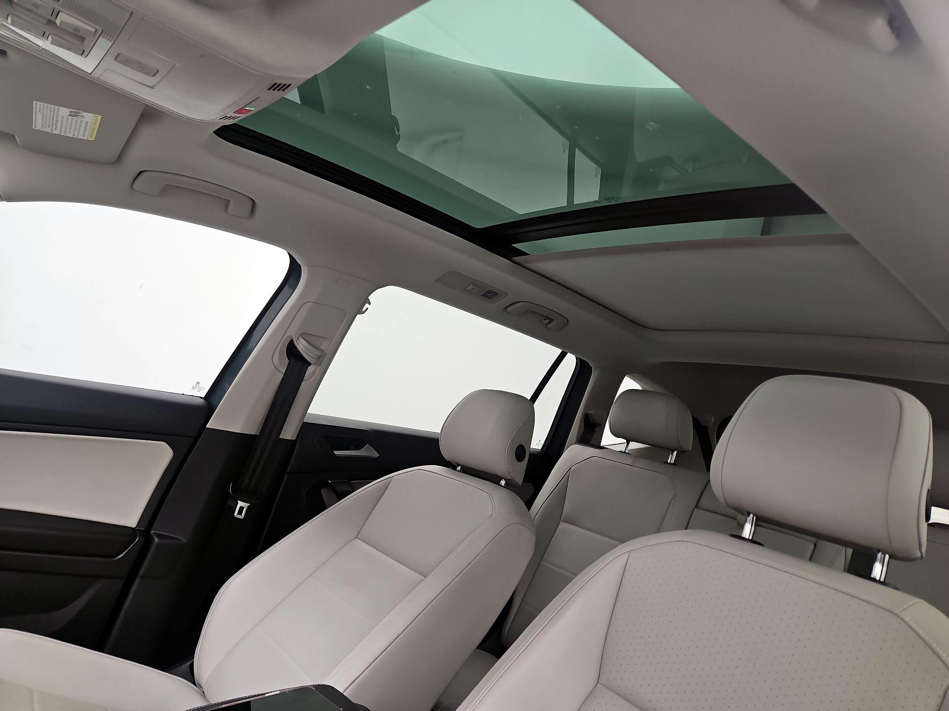Thumbnail: 2021 Volkswagen Tiguan - 19