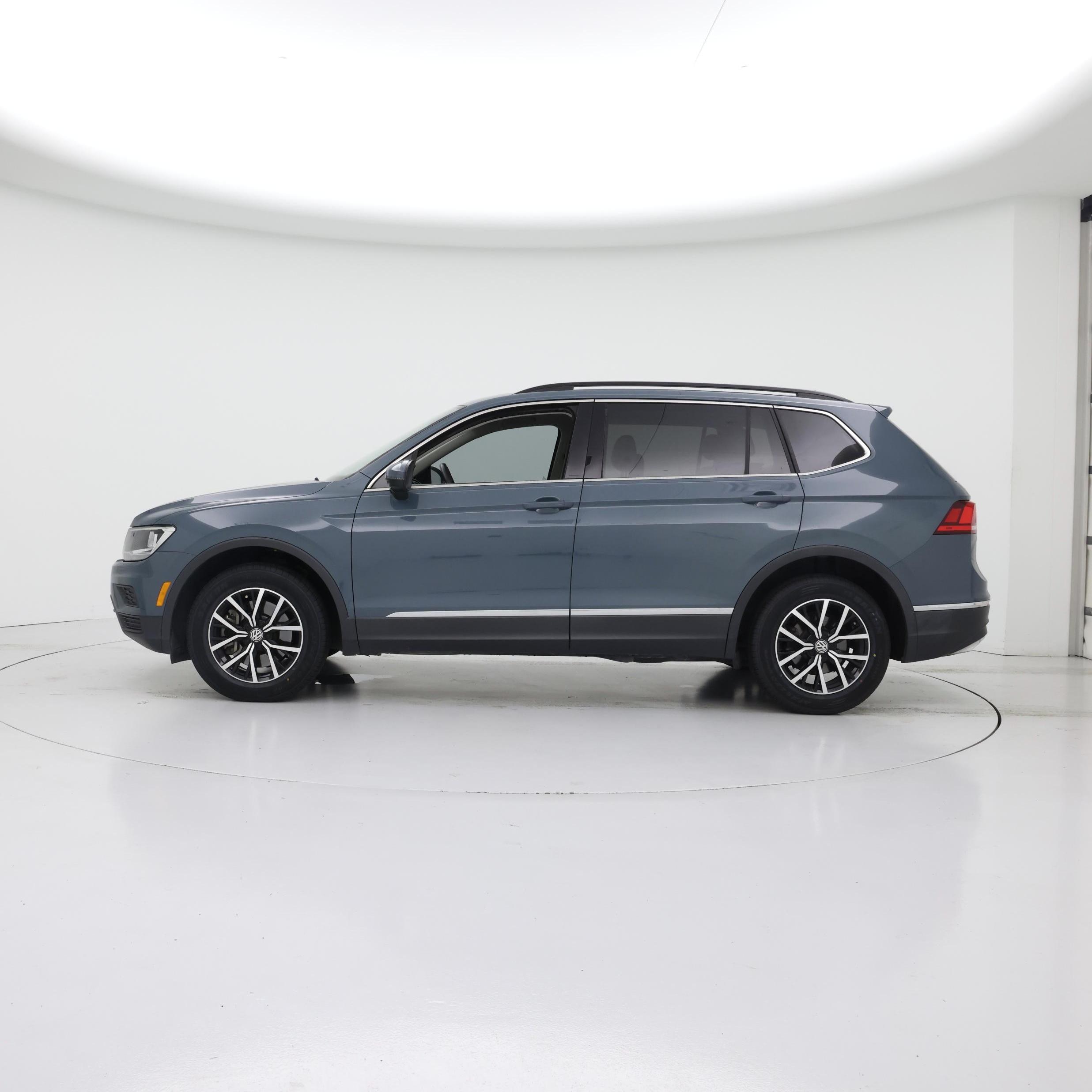 Thumbnail: 2021 Volkswagen Tiguan - 3