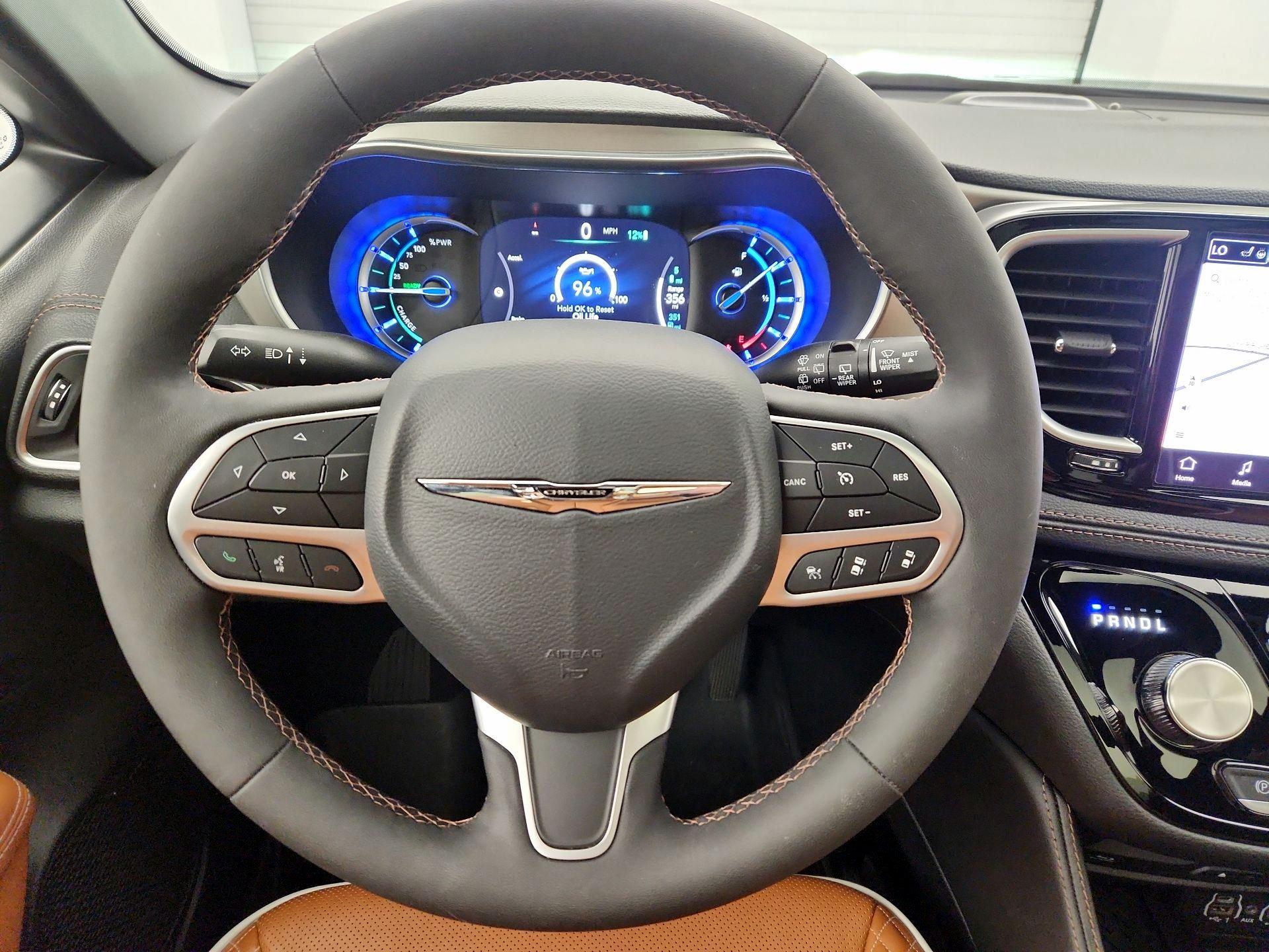 Thumbnail: 2025 Chrysler Pacifica - 10
