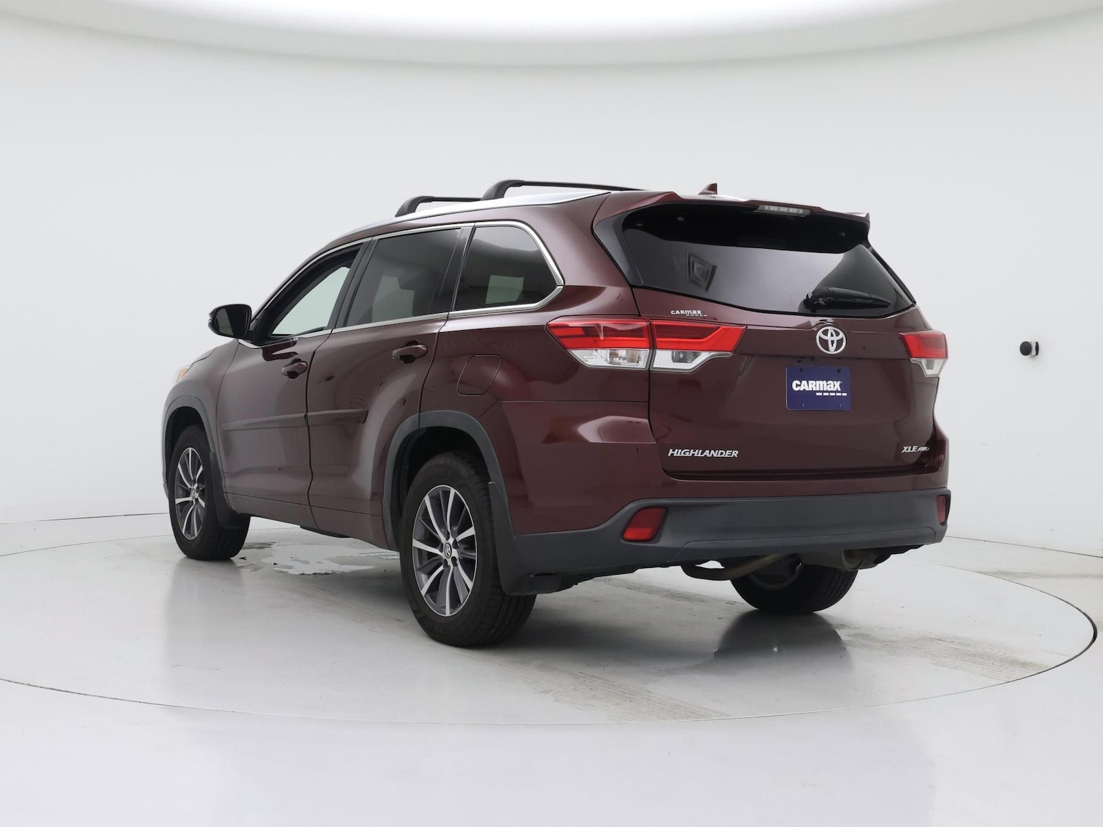 2017 Toyota Highlander XLE - Photo 3