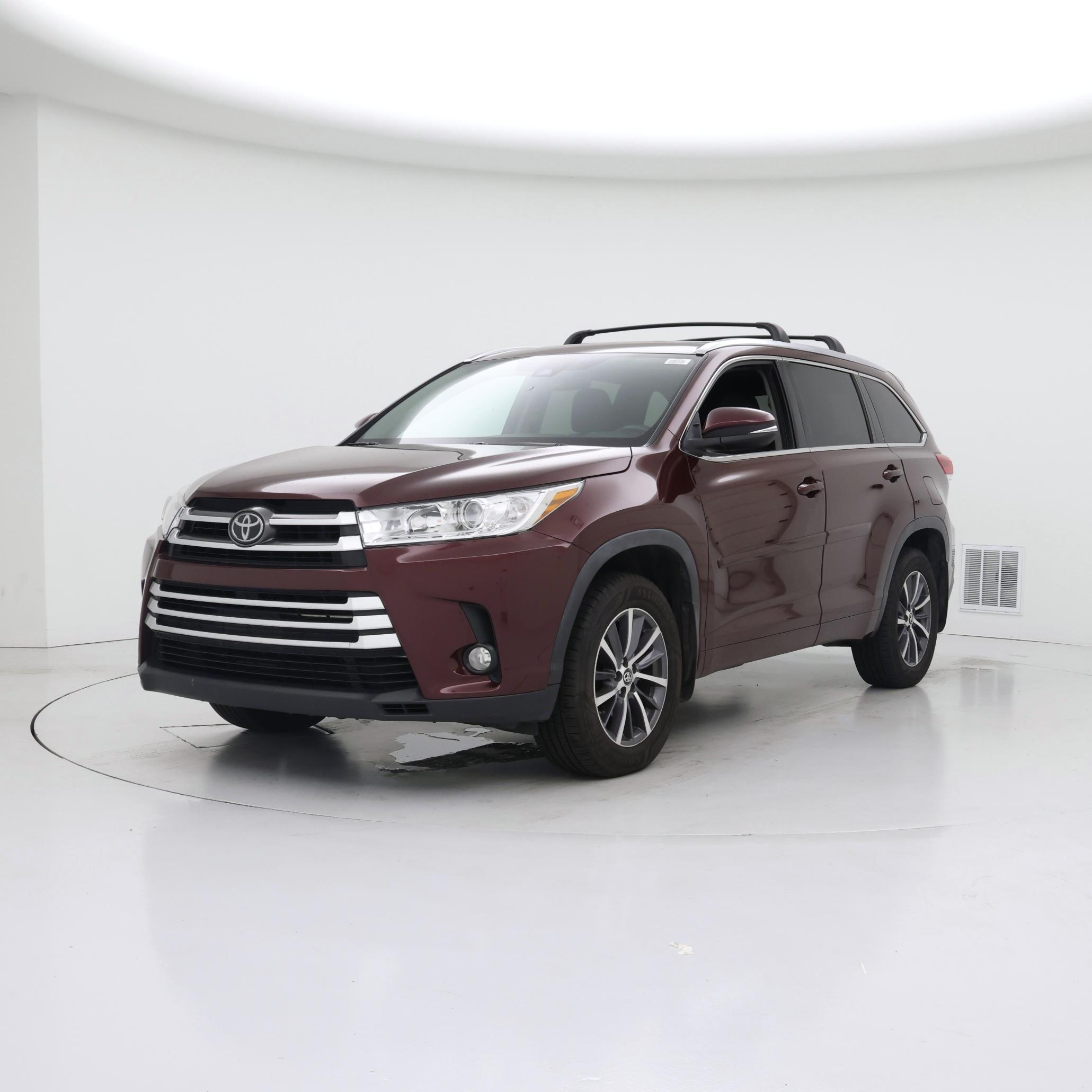 Thumbnail: 2017 Toyota Highlander - 4