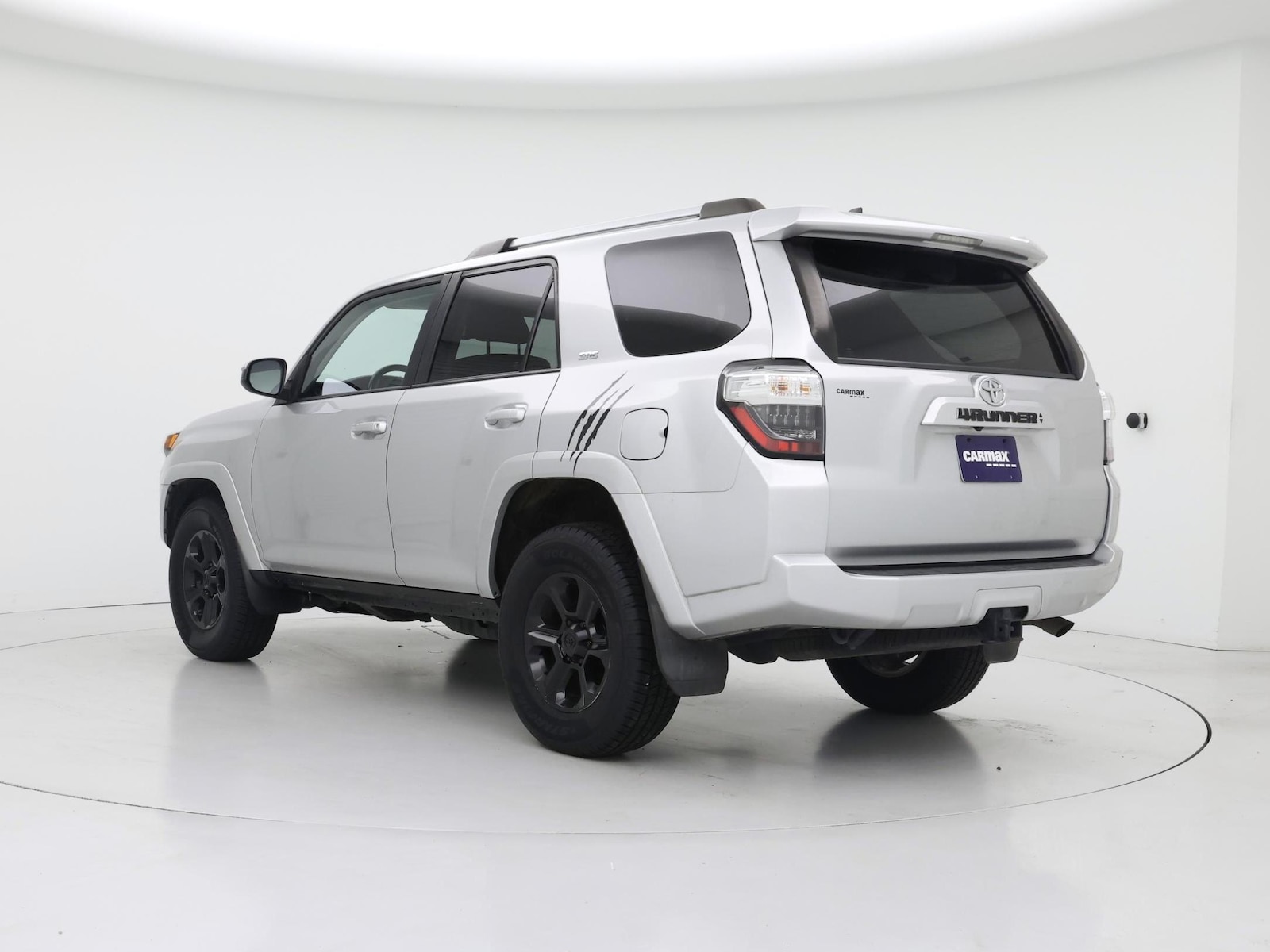 2023 Toyota 4Runner SR5 - Photo 3