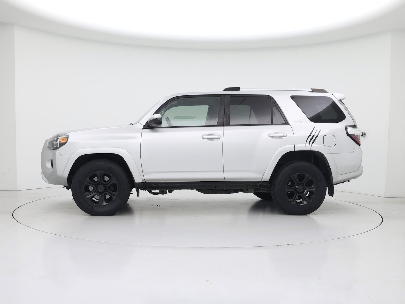 2023 Toyota 4Runner SR5 - Photo 4