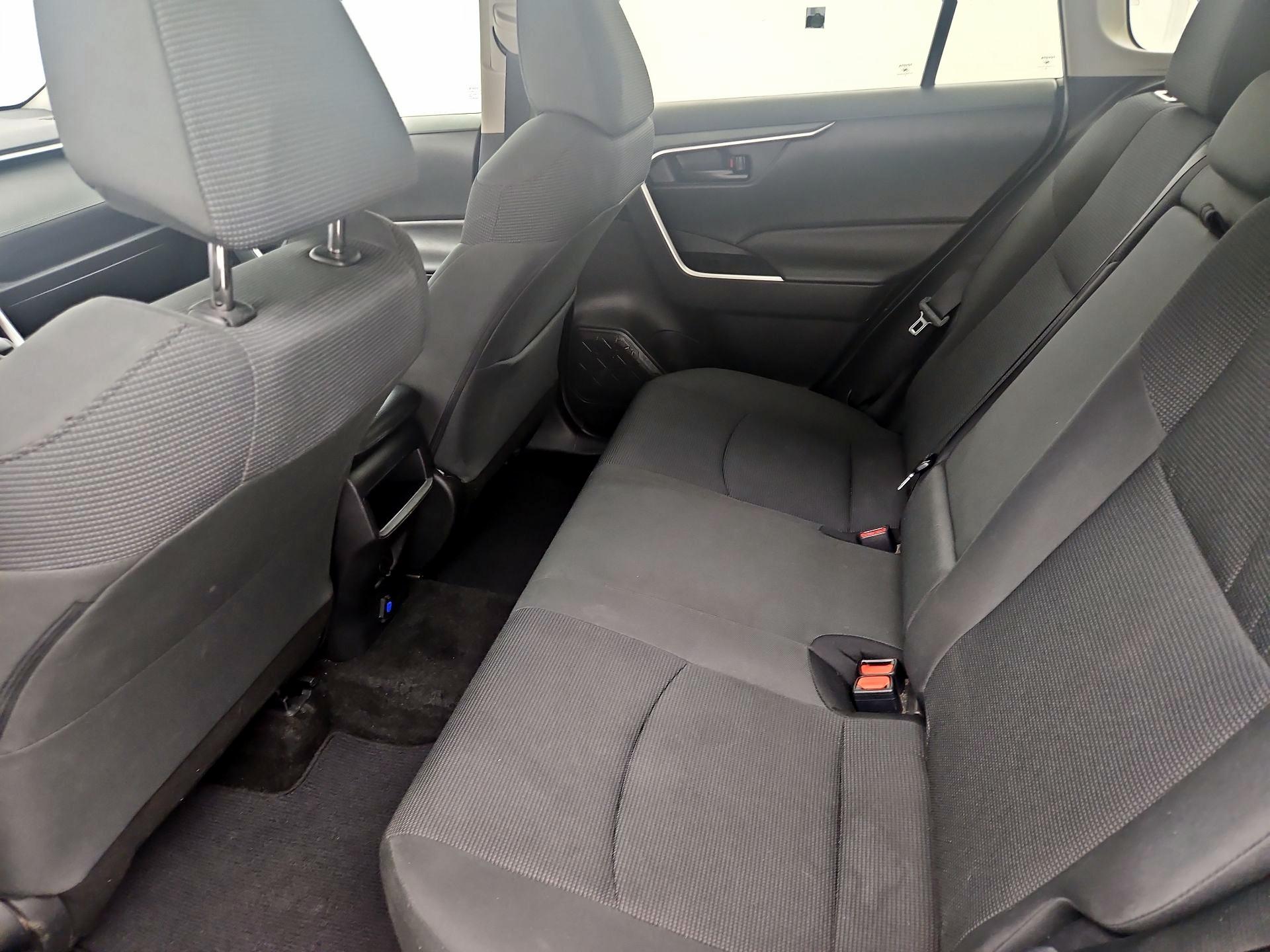 Thumbnail: 2021 Toyota RAV4 - 19