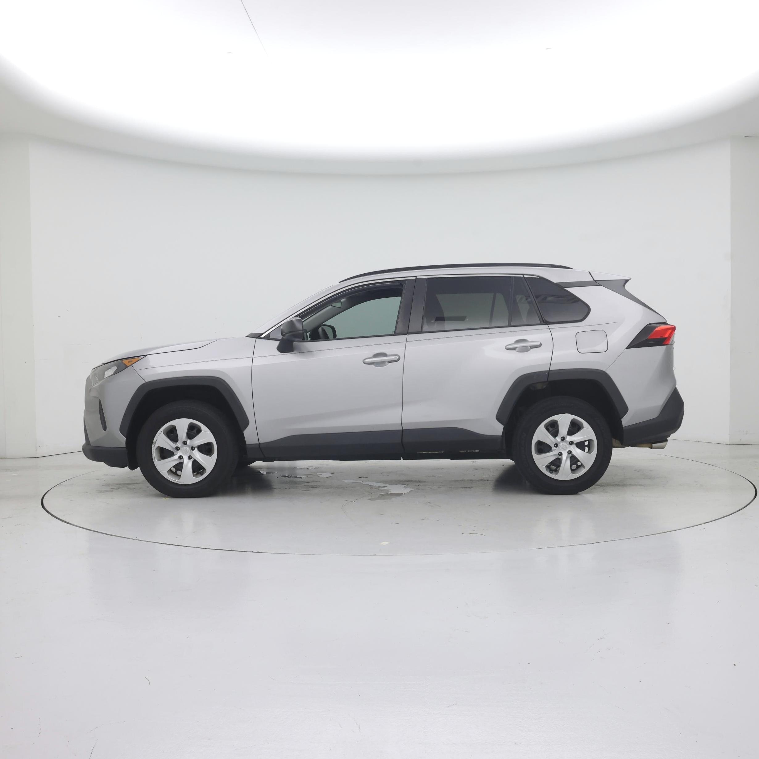 Thumbnail: 2021 Toyota RAV4 - 3