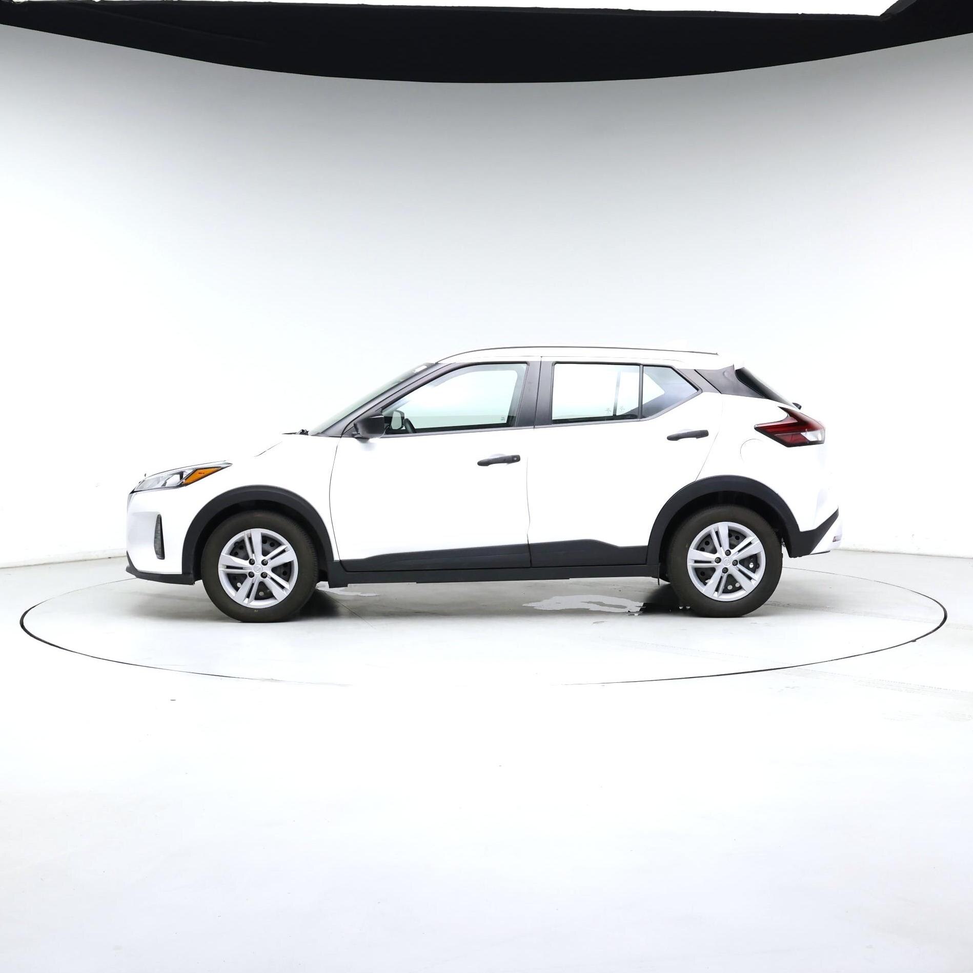 Thumbnail: 2023 Nissan Kicks - 3