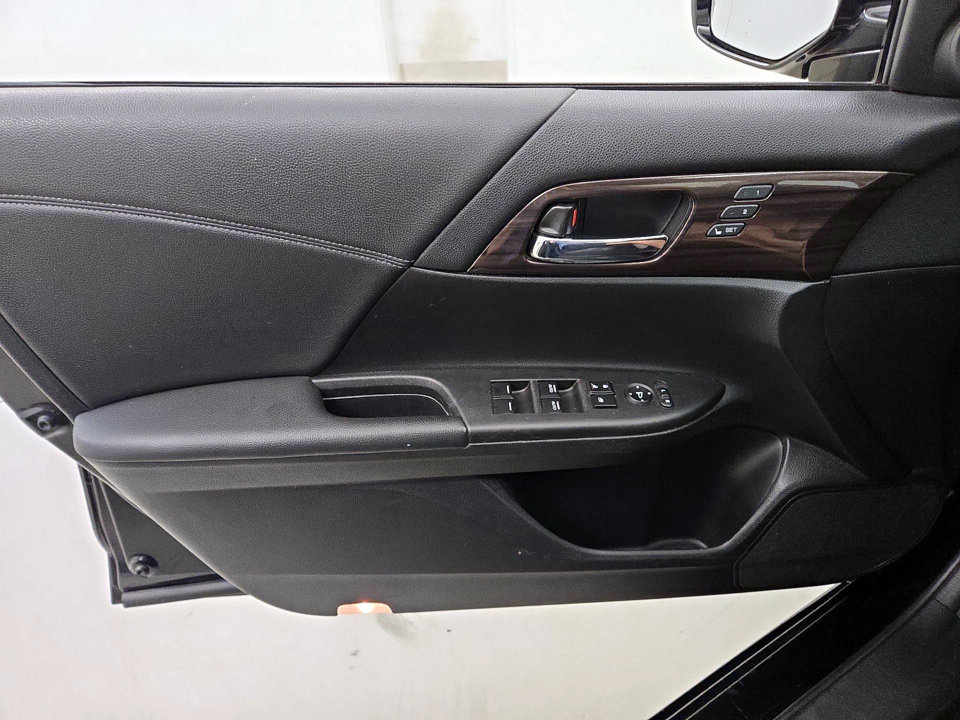 Thumbnail: 2016 Honda Accord - 12