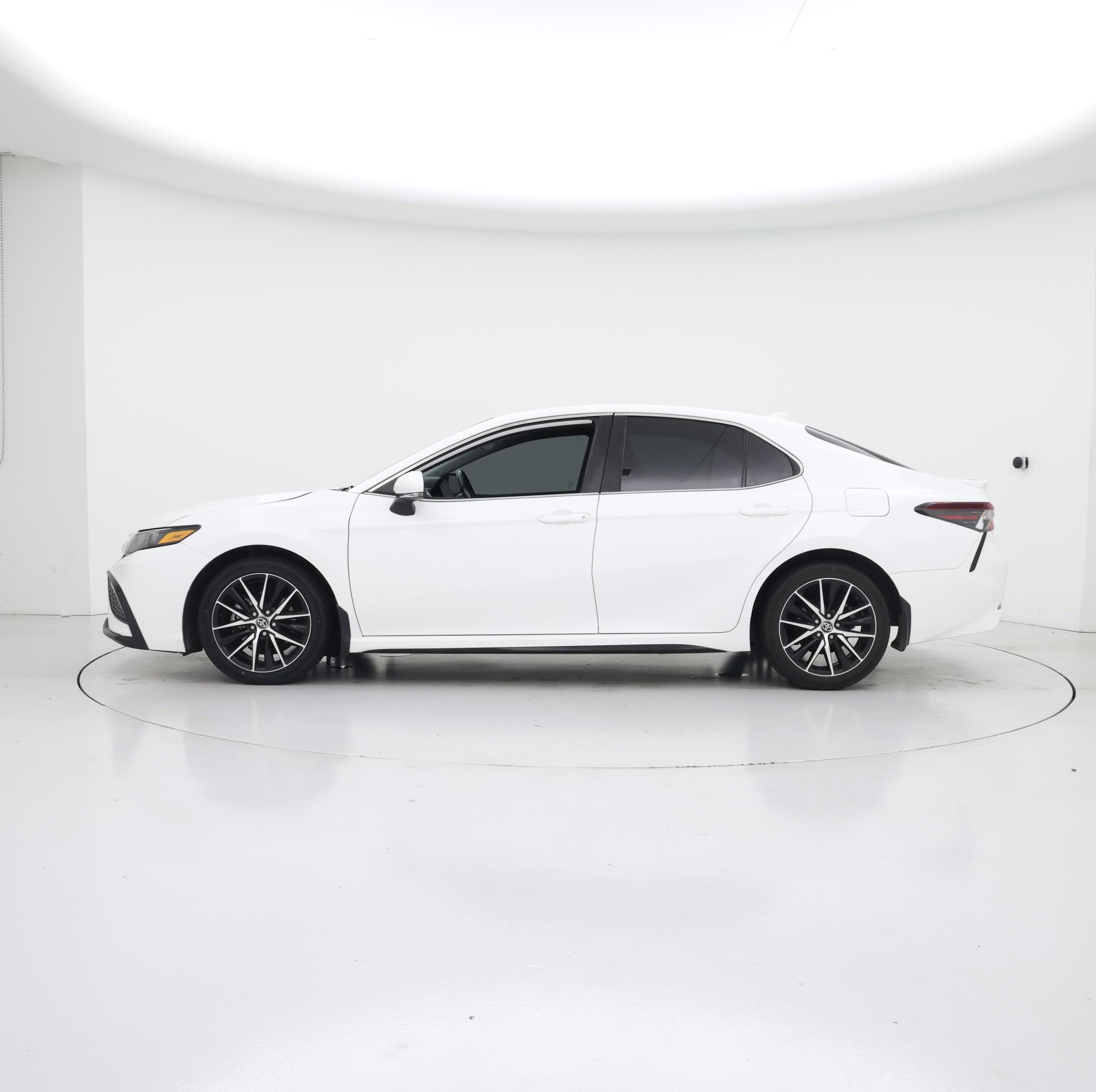Thumbnail: 2023 Toyota Camry - 3