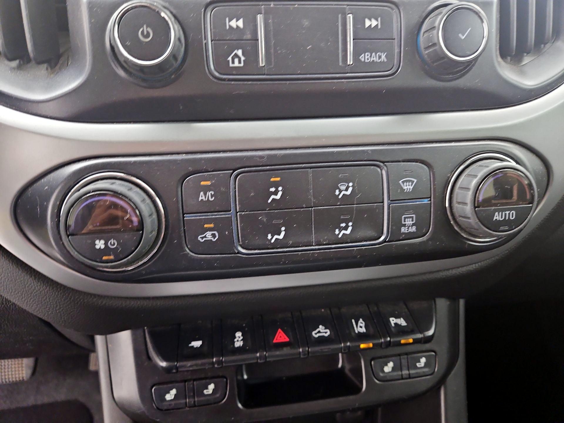 Thumbnail: 2021 Chevrolet Colorado - 16