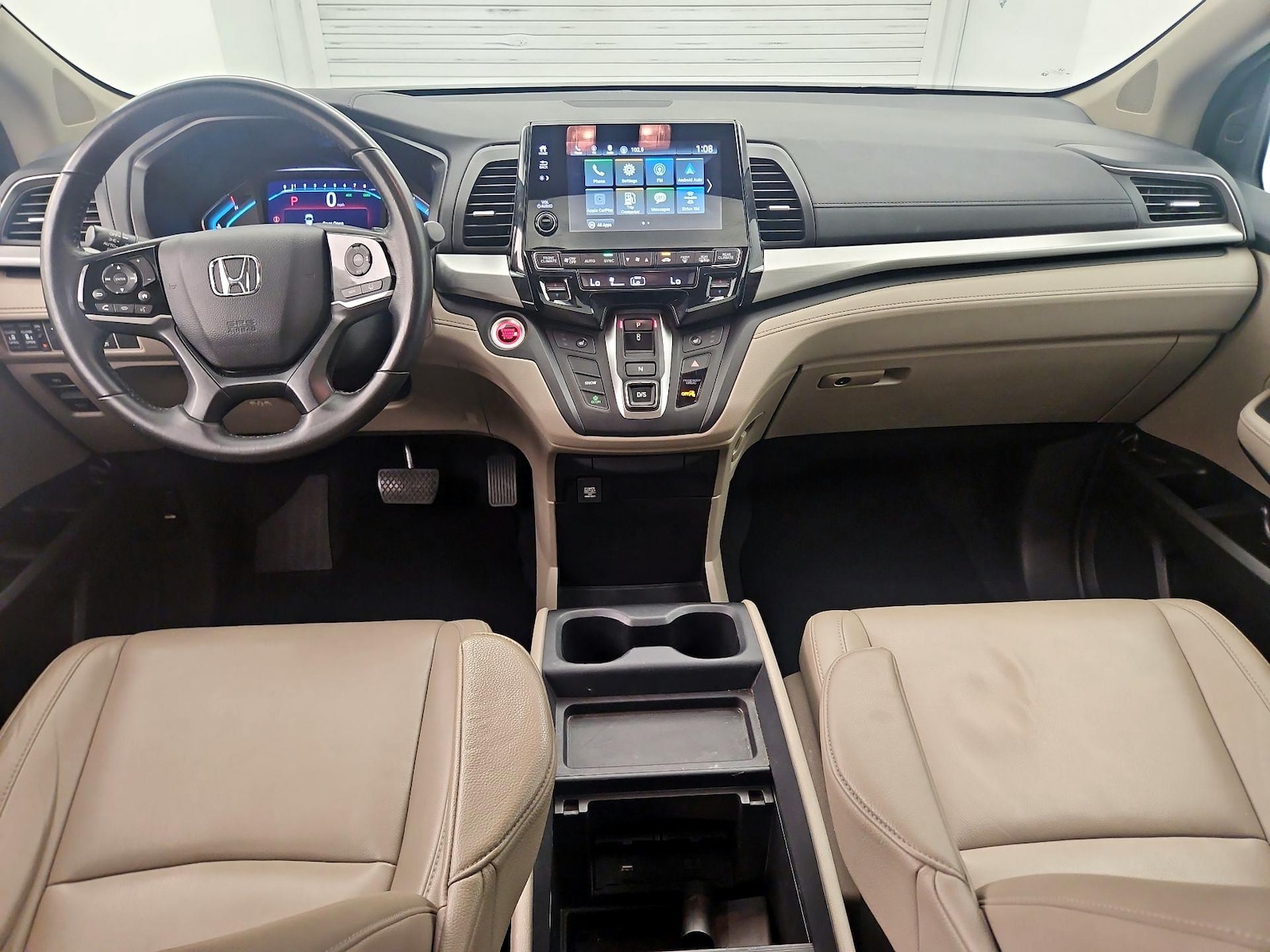 Apple CarPlay® & Android Auto™