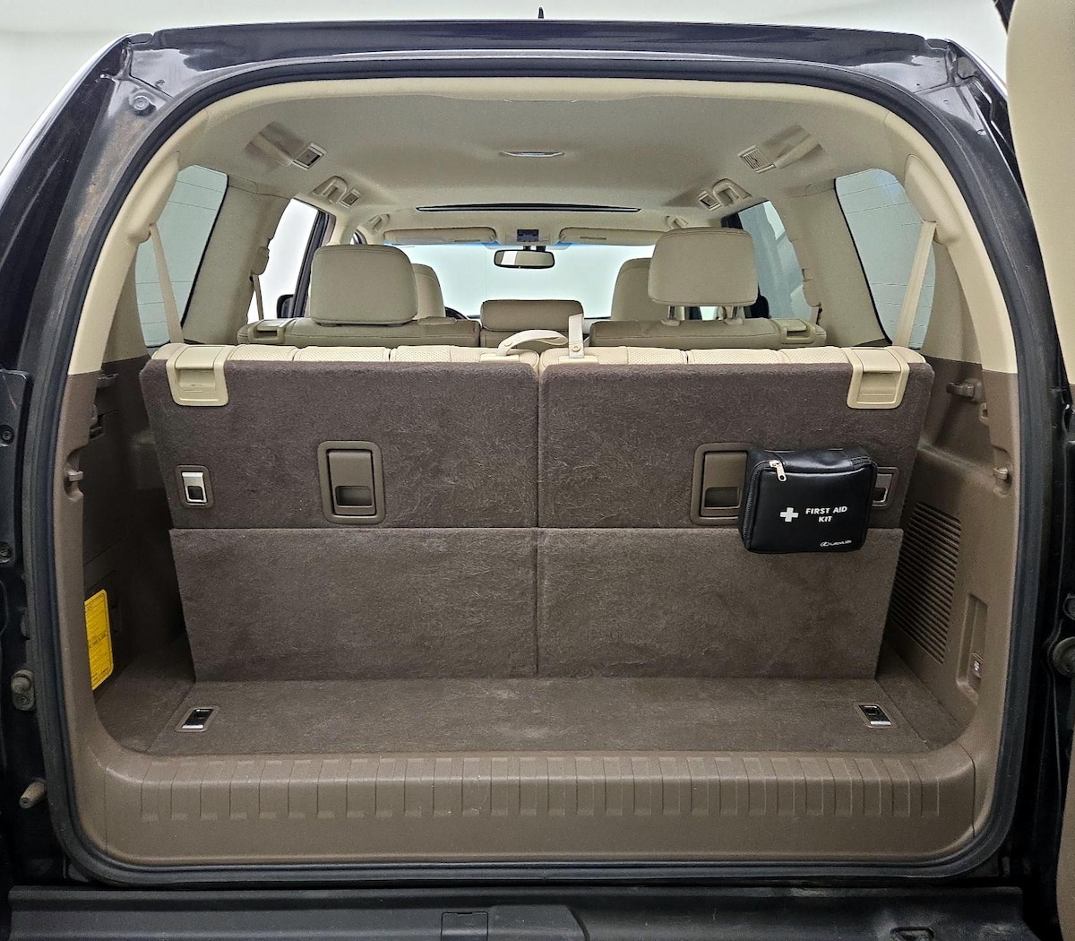 Trunk/Cargo (Seats Up)