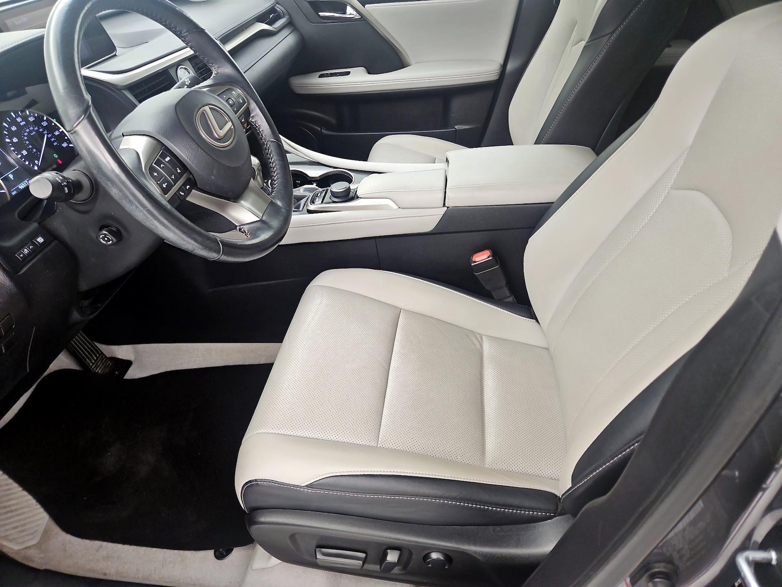 Power Seat(s) & Side Airbags
