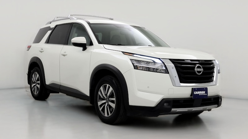 2022 Nissan Pathfinder SL Hero Image