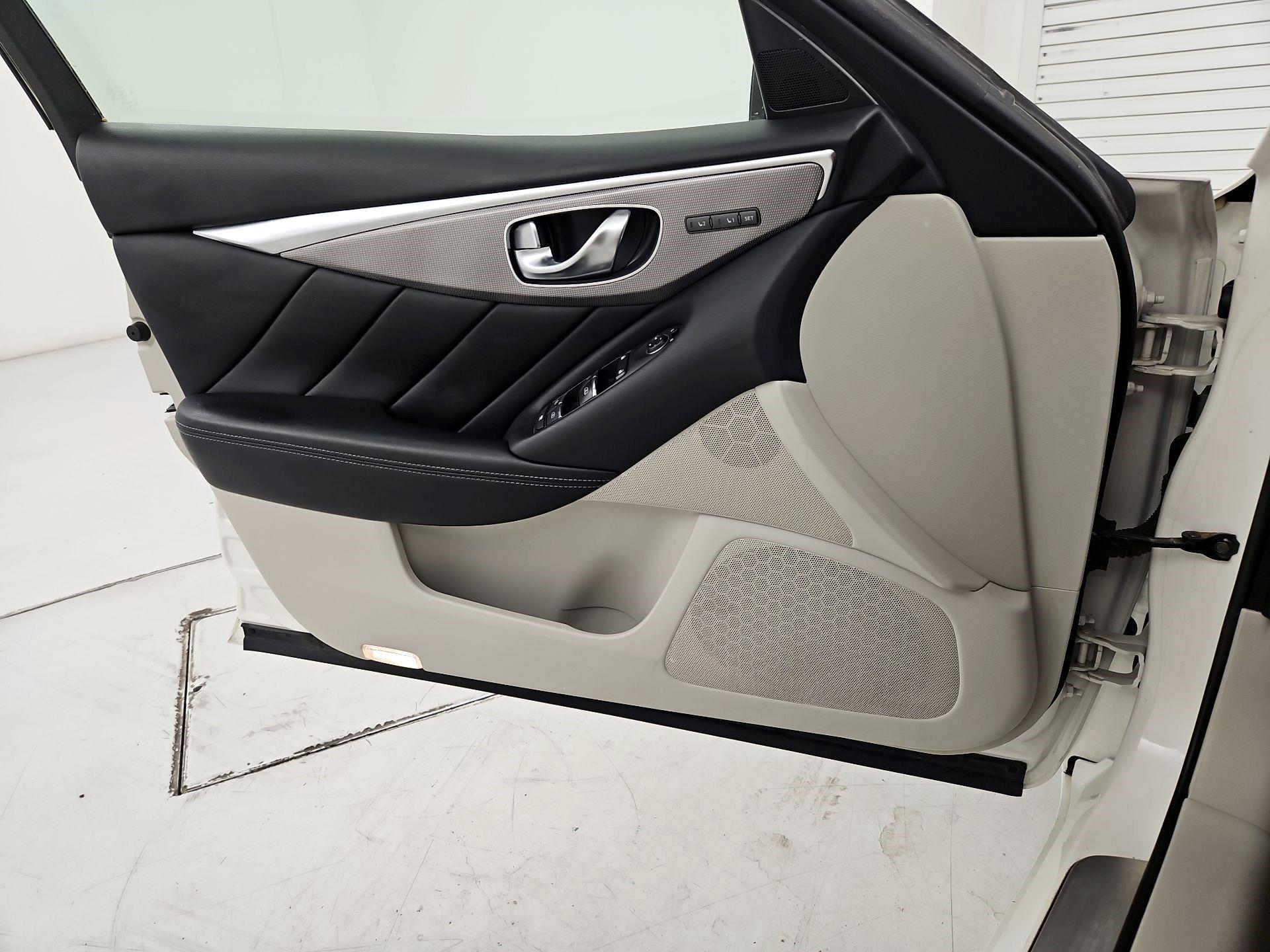 Thumbnail: 2016 INFINITI  - 12