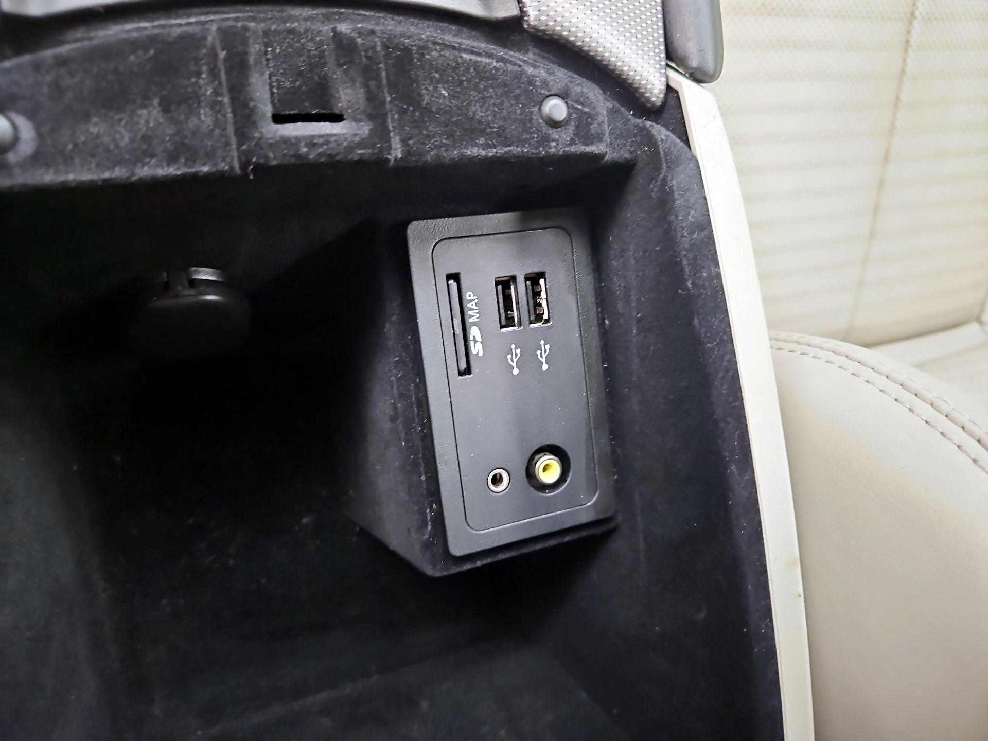 Thumbnail: 2016 INFINITI  - 19