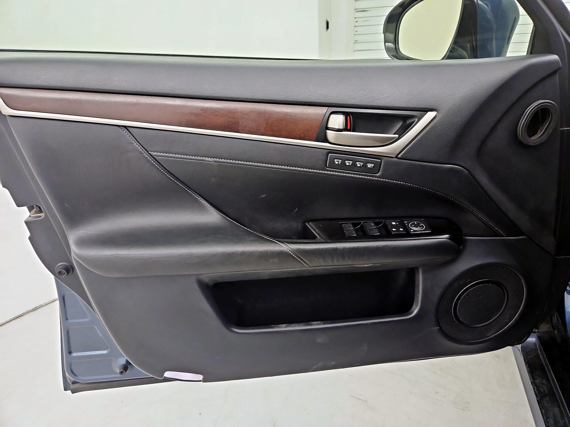 Thumbnail: 2013 Lexus GS - 12