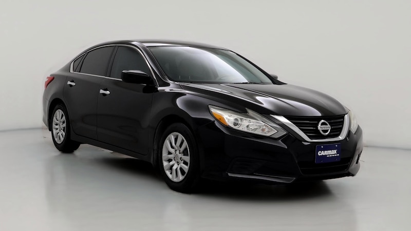 2016 Nissan Altima S Hero Image