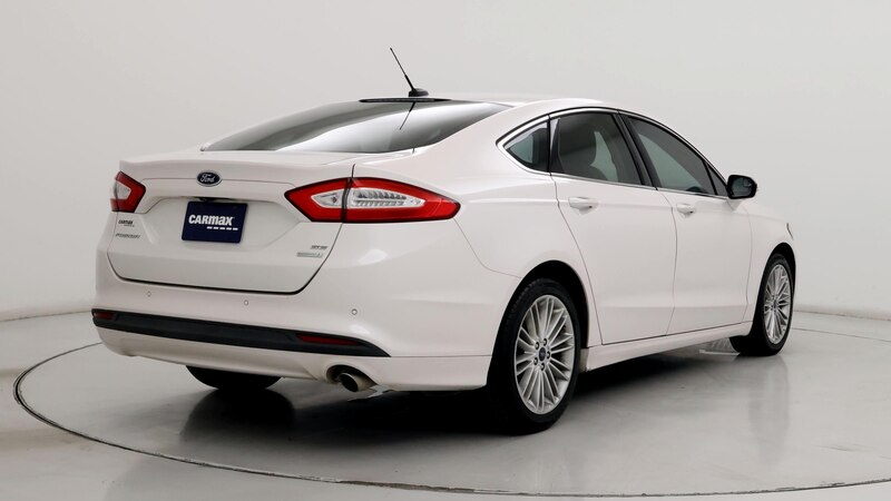 2016 Ford Fusion SE 8