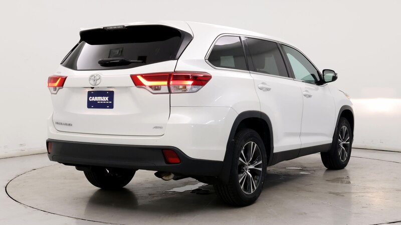 2019 Toyota Highlander LE 8