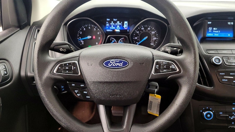 2018 Ford Focus SE 10