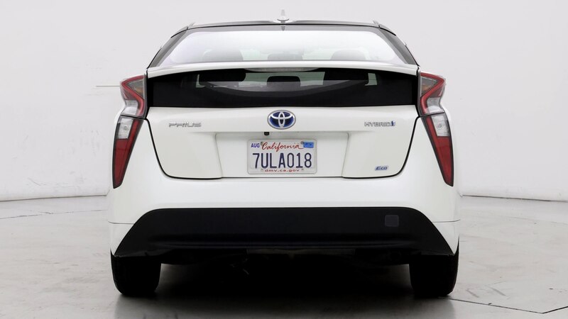 2016 Toyota Prius Two 6