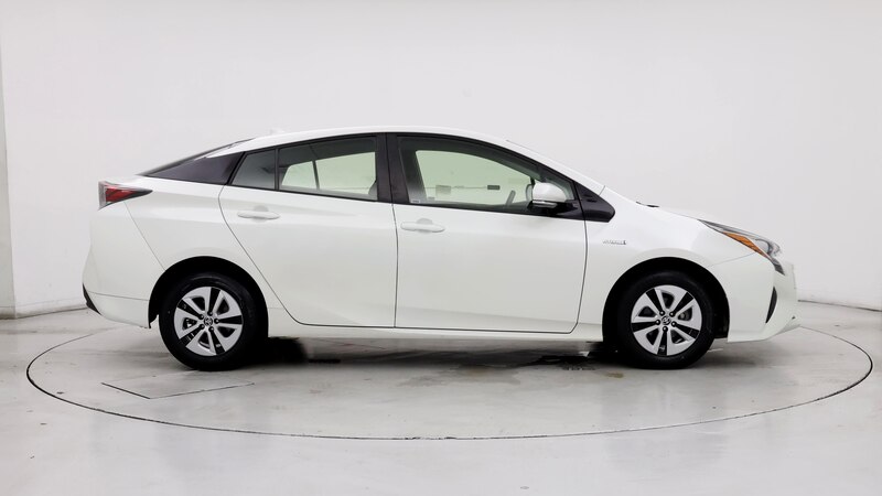 2016 Toyota Prius Two 7