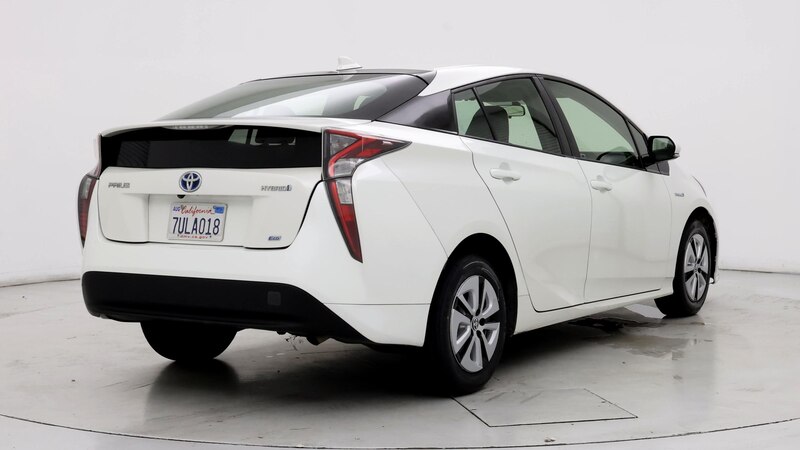 2016 Toyota Prius Two 8