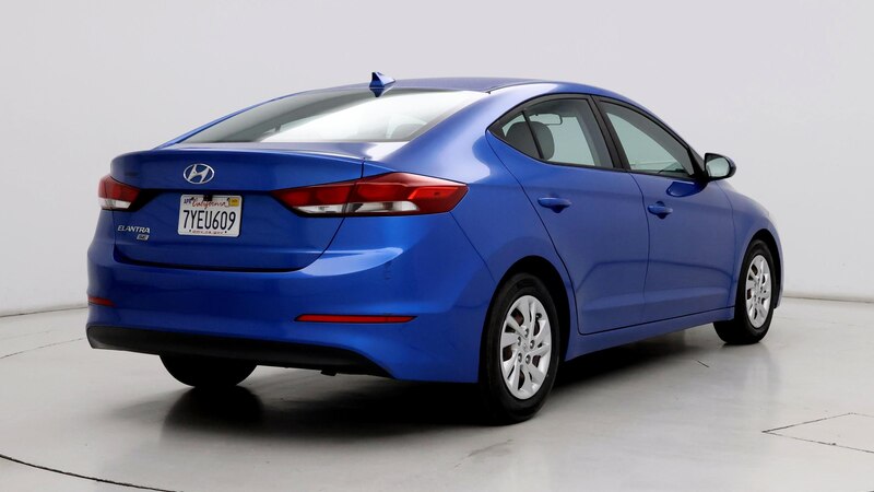 2017 Hyundai Elantra SE 8