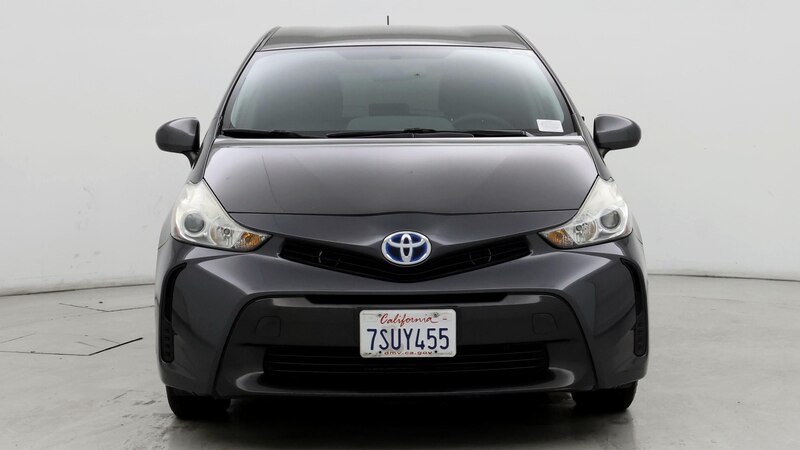 2016 Toyota Prius v Two 5