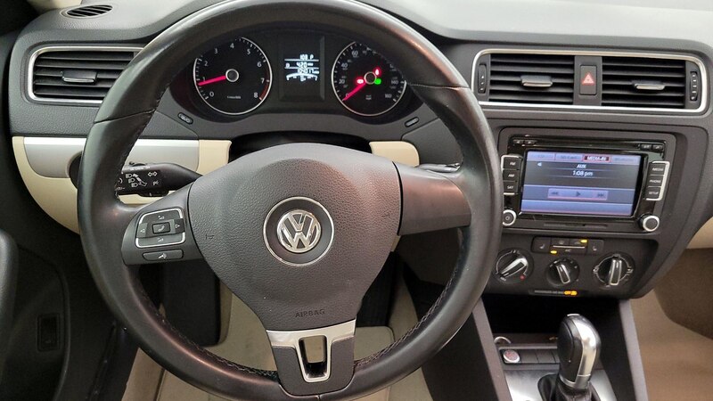 2014 Volkswagen Jetta SE 10