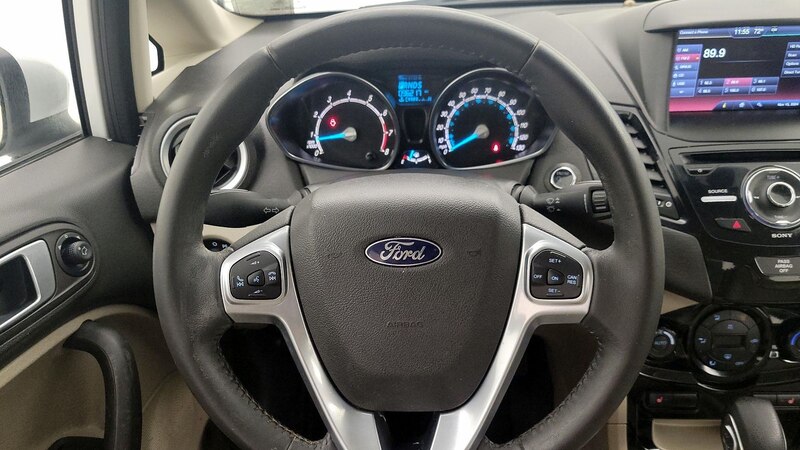 2014 Ford Fiesta Titanium 10