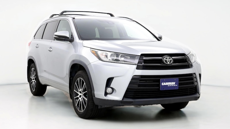 2017 Toyota Highlander SE Hero Image