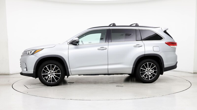 2017 Toyota Highlander SE 3